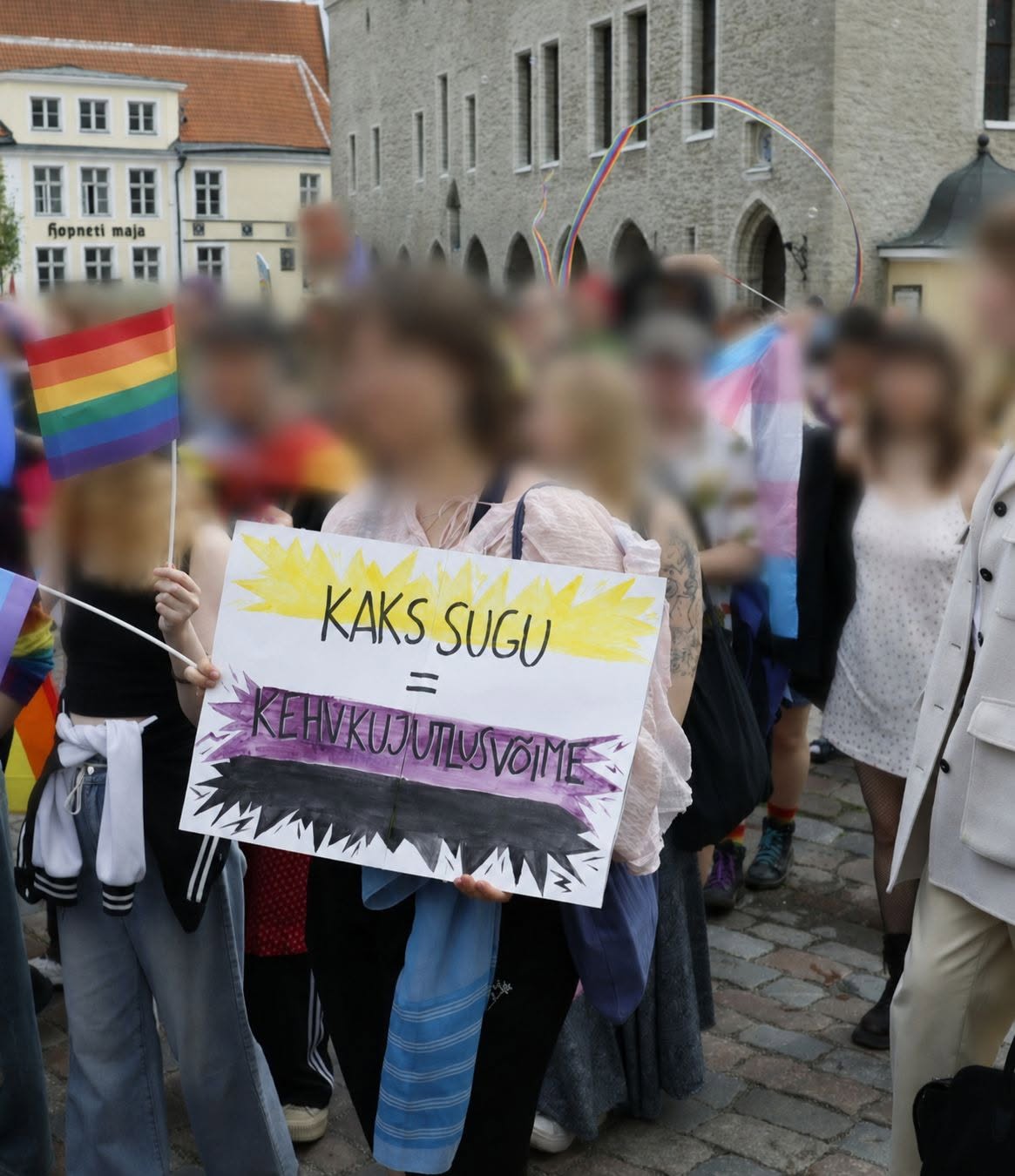 Ulatagem vikerkaareveiderdajatele abikäsi!